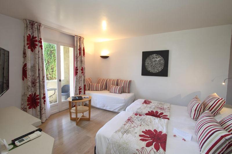 Val Baussenc, The Originals Relais Hotel Maussane-les-Alpilles Exterior photo