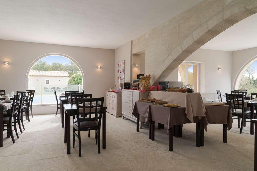 Val Baussenc, The Originals Relais Hotel Maussane-les-Alpilles Amenities photo
